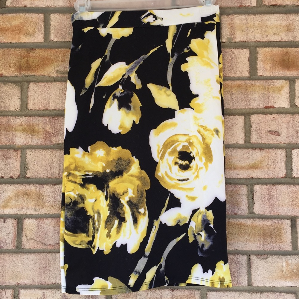Flower art pencil skirt